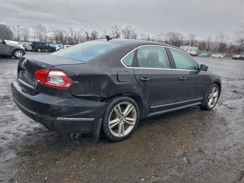 Photo 3 from auction – 2015 VOLKSWAGEN PASSAT SE with VIN 1VWBT7A32FC070220