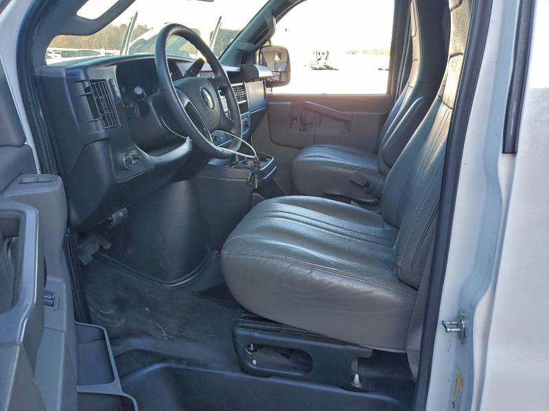 Photo 7 from auction – 2018 CHEVROLET EXPRESS G2 with VIN 1GCWGAFP7J1314658