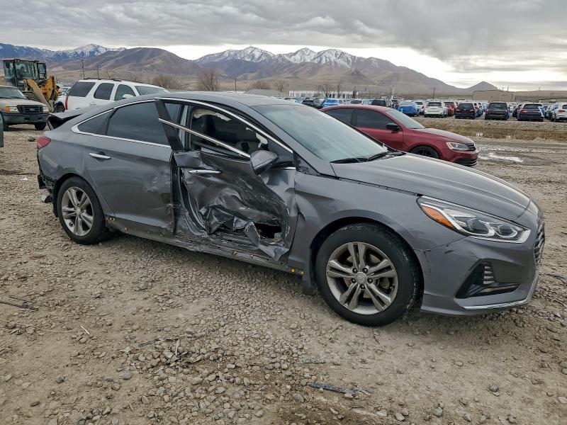 Photo 4 from auction – 2018 HYUNDAI SONATA with VIN 5NPE34AF5JH648686