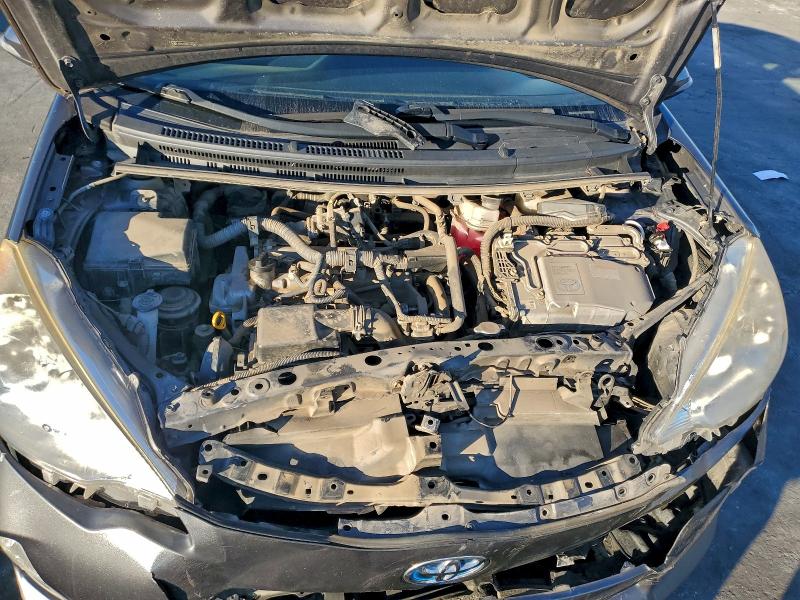 Photo 11 from auction – 2014 TOYOTA PRIUS C with VIN JTDKDTB36E1082470