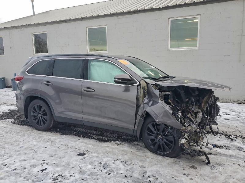 Photo 4 from auction – 2019 TOYOTA HIGHLANDER with VIN 5TDJZRFH2KS606461