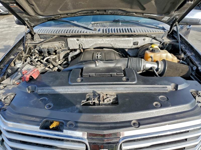 Photo 12 from auction – 2016 LINCOLN NAVIGATOR with VIN 5LMJJ3HT1GEL08592