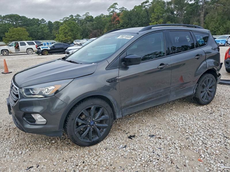 FORD ESCAPE SE 2017 with VIN 1FMCU0GD7HUD10267 - Photo from auction
