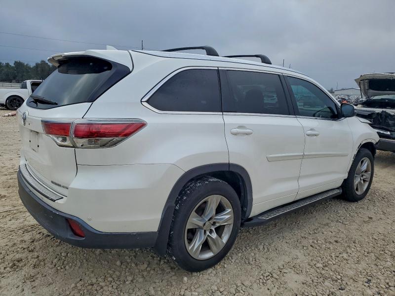 Photo 3 from auction – 2015 TOYOTA HIGHLANDER with VIN 5TDDKRFH3FS212541
