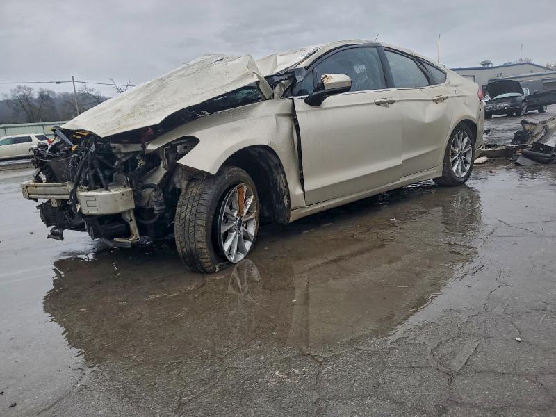 FORD FUSION SE 2017 with VIN 3FA6P0HD1HR262236 - Photo from auction