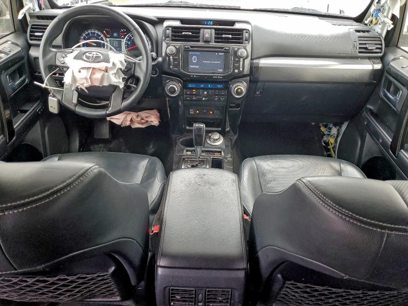 Photo 8 from auction – 2019 TOYOTA 4RUNNER SR with VIN JTEBU5JRXK5652245