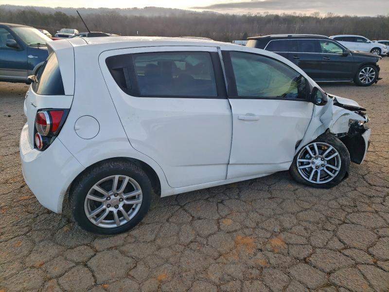 Zdjęcie 3 z aukcji – 2015 CHEVROLET SONIC LS z VIN 1G1JA6SH2F4171754