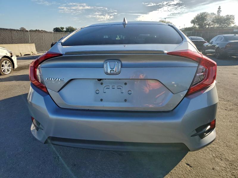 Photo 6 from auction – 2017 HONDA CIVIC EX with VIN 19XFC1F4XHE014735