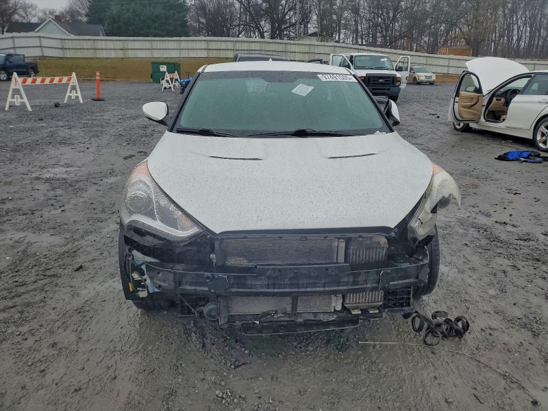 Photo 5 from auction – 2013 HYUNDAI VELOSTER with VIN KMHTC6AE6DU156488
