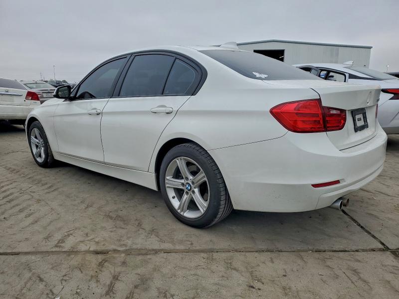 Photo 2 from auction – 2015 BMW 328 with VIN WBA3C1C56FK118761