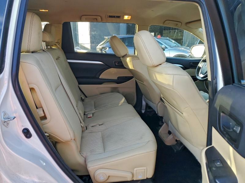 Photo 11 from auction – 2015 TOYOTA HIGHLANDER with VIN 5TDBKRFH8FS098995