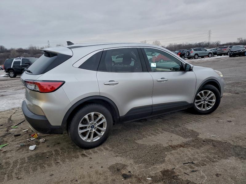 Photo 3 from auction – 2020 FORD ESCAPE SE with VIN 1FMCU0G61LUB43334