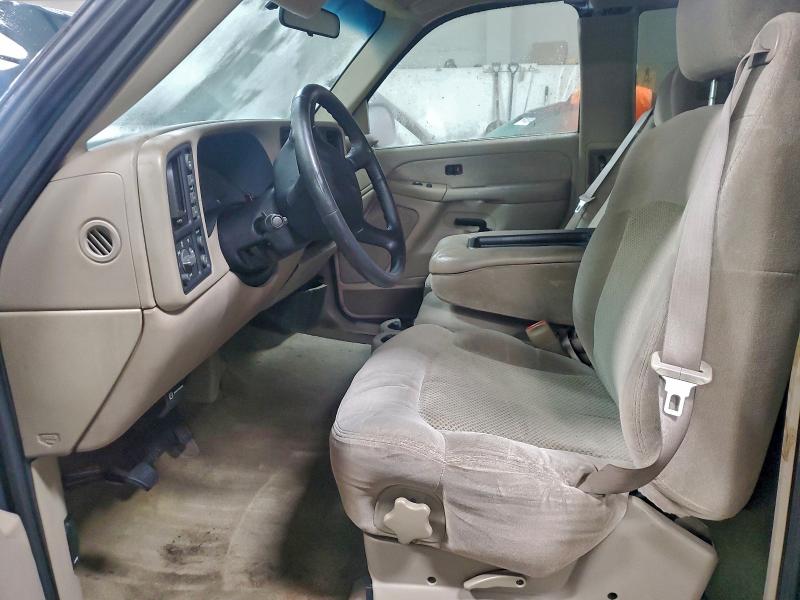 Photo 7 from auction – 2001 CHEVROLET SILVERADO with VIN 2GCEK19T211396585