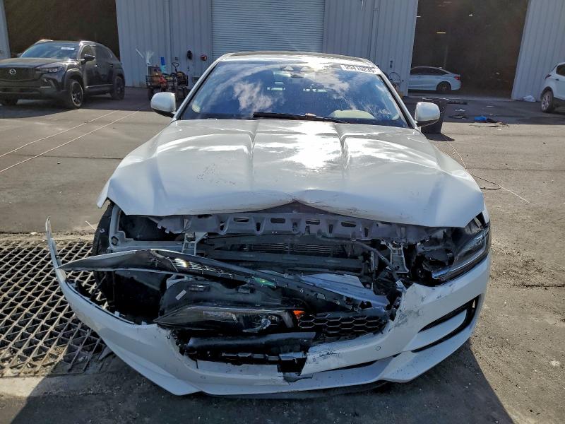 Photo 5 from auction – 2020 JAGUAR XE S with VIN SAJAE4FX9LCP62913