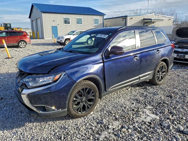MITSUBISHI OUTLANDER 2018 with VIN JA4AZ3A3XJZ018677 - Photo from auction