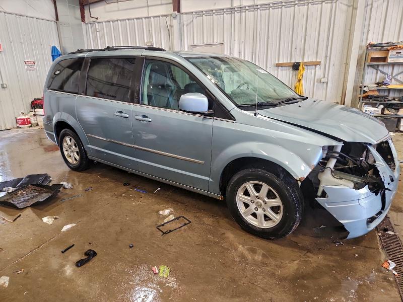 Photo 4 from auction – 2010 CHRYSLER TOWN & COU with VIN 2A4RR8DX9AR502039