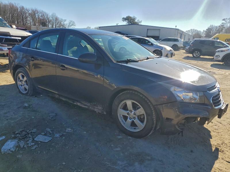 Photo 4 from auction – 2015 CHEVROLET CRUZE LT with VIN 1G1PC5SB0F7221527