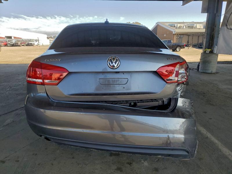 Photo 6 from auction – 2014 VOLKSWAGEN PASSAT SE with VIN 1VWBT7A33EC089731