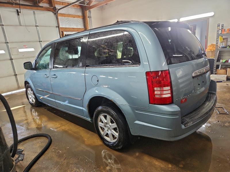 Photo 2 from auction – 2010 CHRYSLER TOWN & COU with VIN 2A4RR5D16AR393873