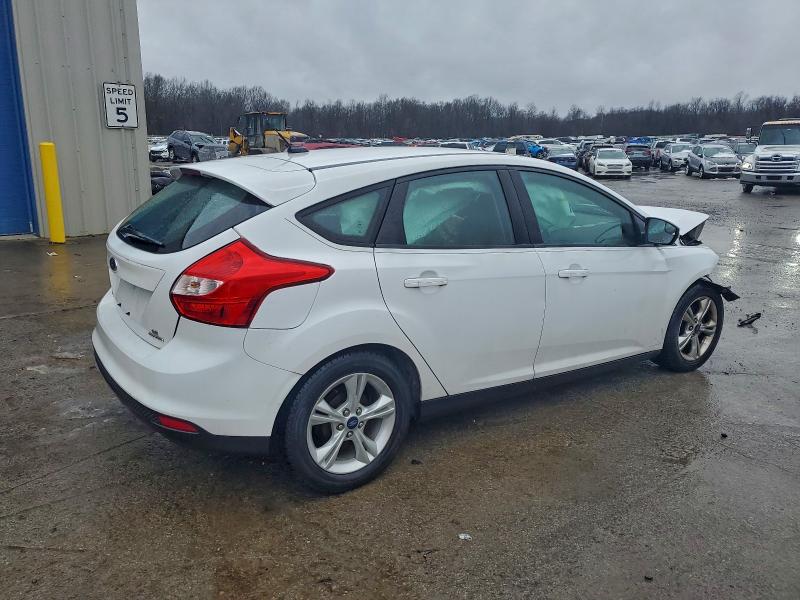 Photo 3 from auction – 2014 FORD FOCUS SE with VIN 1FADP3K27EL296594