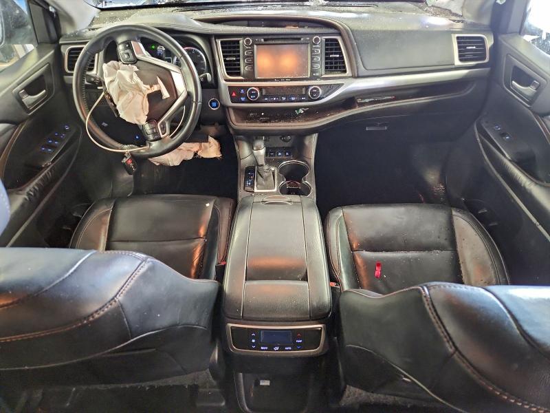 Photo 8 from auction – 2016 TOYOTA HIGHLANDER with VIN 5TDJKRFH6GS269515