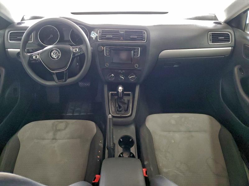 Photo 8 from auction – 2017 VOLKSWAGEN JETTA S with VIN 3VW2B7AJ4HM375785