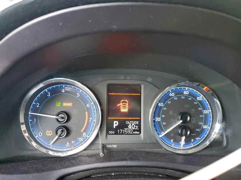 Photo 9 from auction – 2018 TOYOTA COROLLA with VIN 5YFBURHE8JP844912