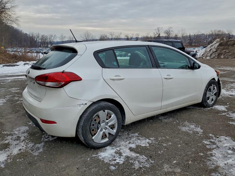 Photo 3 from auction – 2016 KIA FORTE LX with VIN KNAFK5A84G5605641