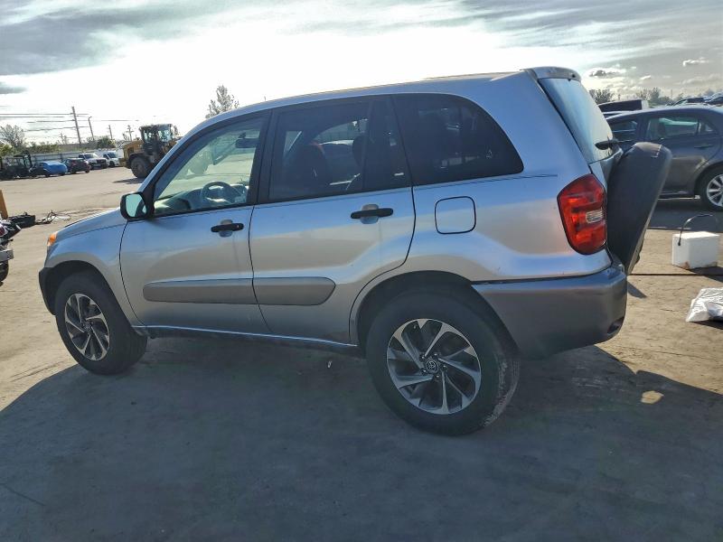Photo 2 from auction – 2005 TOYOTA RAV4 with VIN JTEGD20V950071517