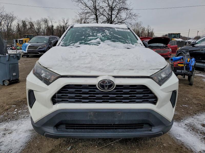 Photo 5 from auction – 2019 TOYOTA RAV4 LE with VIN 2T3H1RFV6KW021389