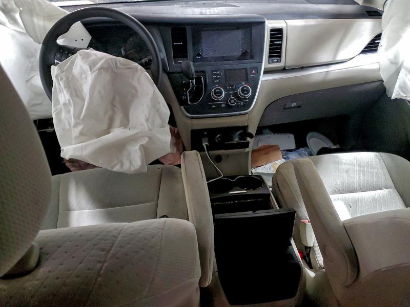 Photo 8 from auction – 2016 TOYOTA SIENNA with VIN 5TDKK3DC6GS738241