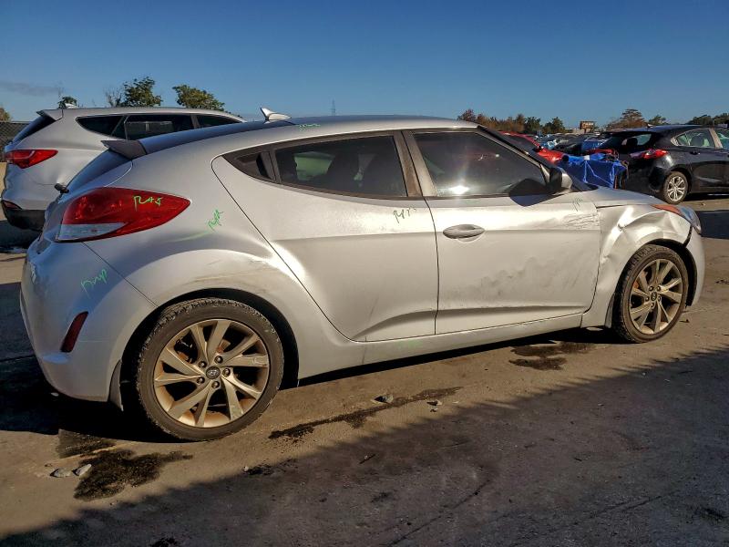 Photo 3 from auction – 2016 HYUNDAI VELOSTER with VIN KMHTC6AD2GU249875
