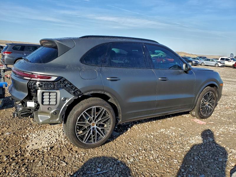 Photo 3 from auction – 2024 PORSCHE CAYENNE E- with VIN WP1AE2AY9RDA29457