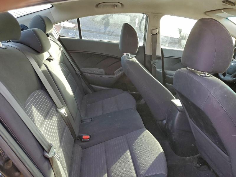 Photo 10 from auction – 2017 KIA FORTE LX with VIN 3KPFL4A76HE161427