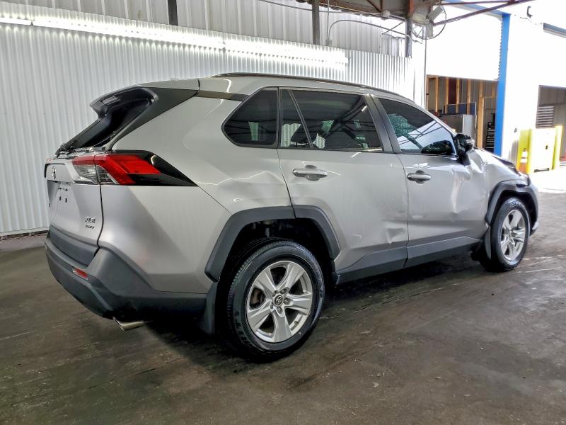 Photo 3 from auction – 2019 TOYOTA RAV4 XLE with VIN 2T3P1RFV8KC002971