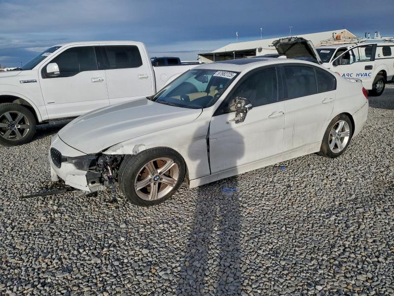 BMW 320I 2013 с VIN WBA3C3C54DF981043 - Снимка от търг