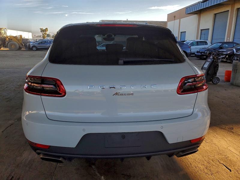 Photo 6 from auction – 2017 PORSCHE MACAN with VIN WP1AA2A58HLB07037