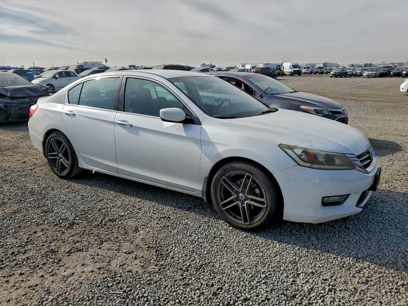Photo 4 from auction – 2014 HONDA ACCORD with VIN 1HGCR2F51EA219361
