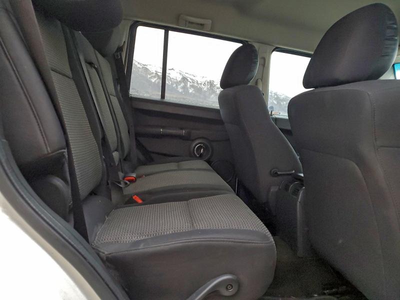 Photo 10 from auction – 2010 JEEP COMMANDER with VIN 1J4RG4GK7AC146343