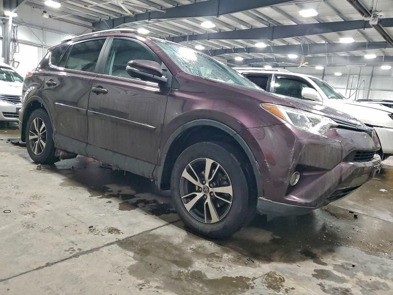 Photo 4 from auction – 2017 TOYOTA RAV4 XLE with VIN 2T3RFREV9HW681510