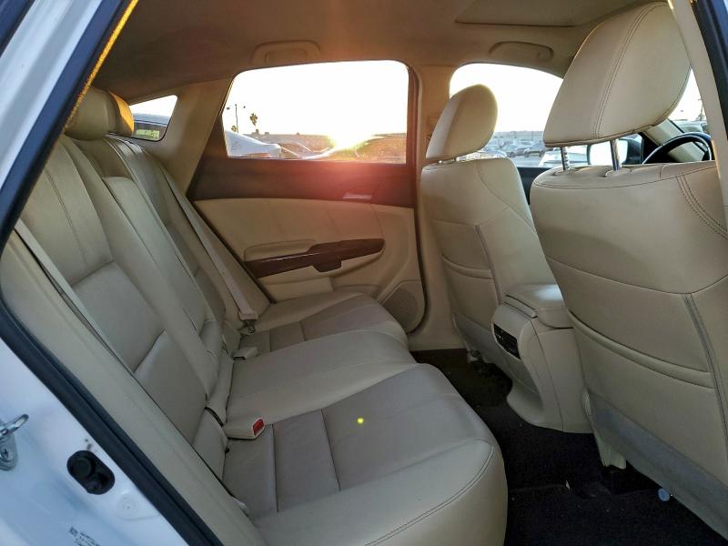 Photo 11 from auction – 2012 HONDA CROSSTOUR with VIN 5J6TF1H52CL006705