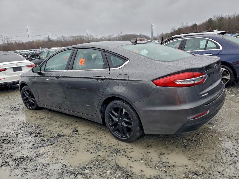 Photo 2 from auction – 2019 FORD FUSION SE with VIN 3FA6P0LU6KR125484