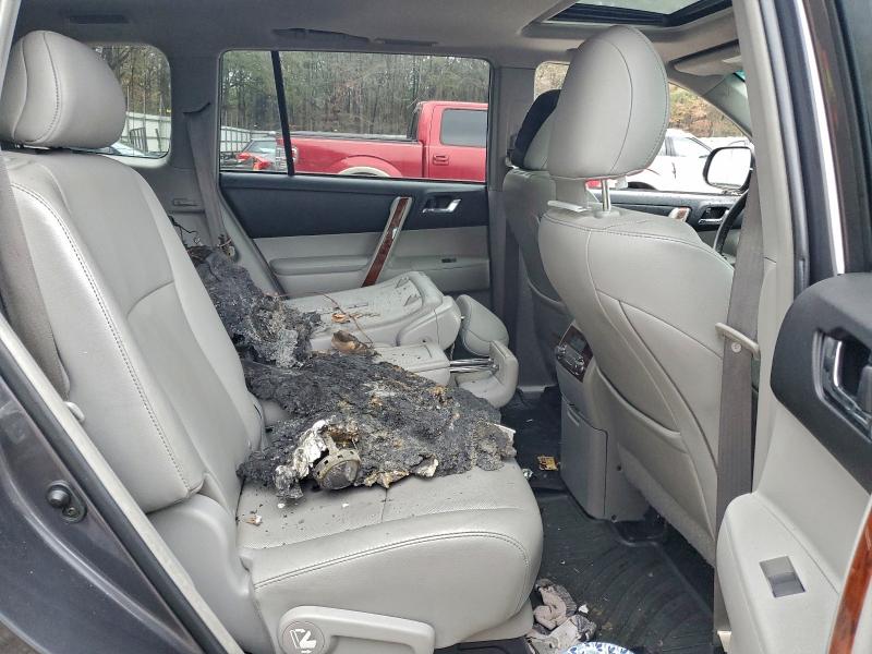 Photo 11 from auction – 2012 TOYOTA HIGHLANDER with VIN 5TDYK3EH6CS081410