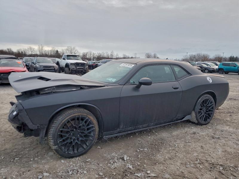 DODGE CHALLENGER 2018 with VIN 2C3CDZBT4JH259802 - Photo from auction