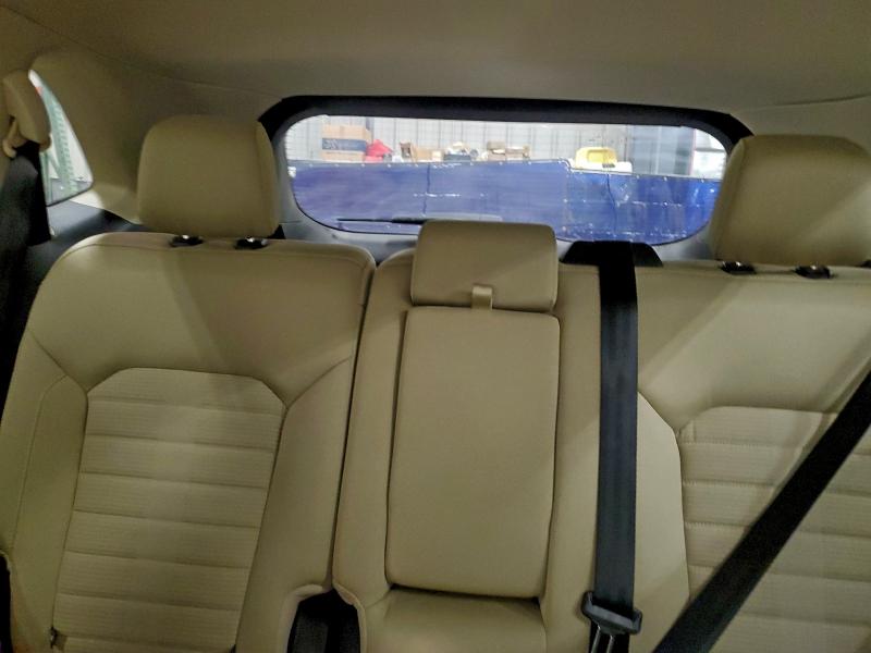Photo 10 from auction – 2018 FORD EDGE SEL with VIN 2FMPK4J99JBB05001