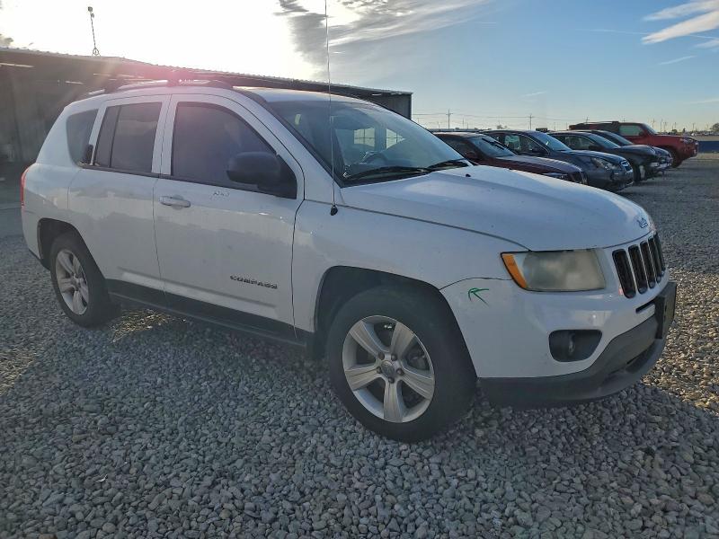 Photo 4 from auction – 2013 JEEP COMPASS LA with VIN 1C4NJDEB7DD236731
