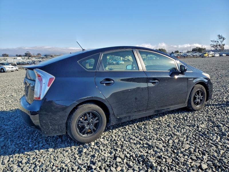 Photo 3 from auction – 2015 TOYOTA PRIUS with VIN JTDKN3DU8F1876259