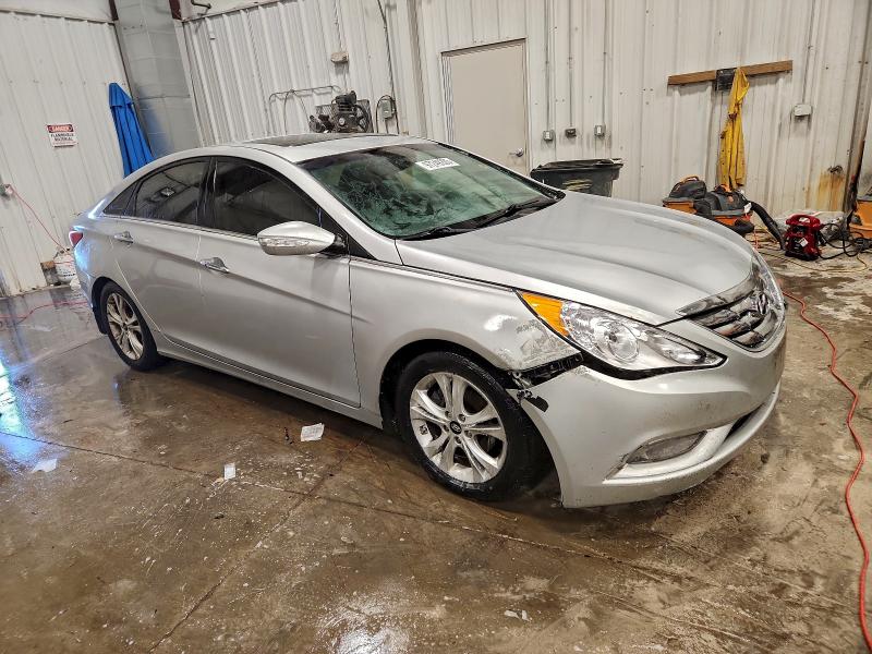 Photo 4 from auction – 2013 HYUNDAI SONATA SE with VIN 5NPEC4AC8DH661491