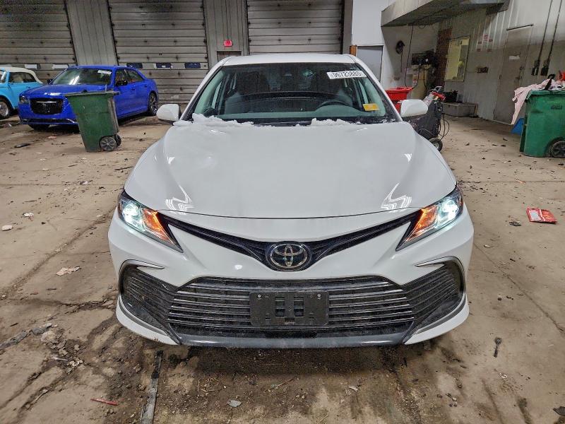 Photo 5 from auction – 2023 TOYOTA CAMRY with VIN 4T1C11AK2PU178099