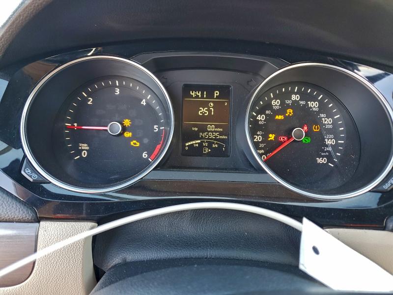 Photo 9 from auction – 2015 VOLKSWAGEN JETTA TDI with VIN 3VWLA7AJ7FM422327